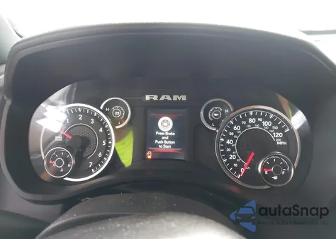 2025 Ram 1500 Big Horn 4X2 5'7 Box из США, поврежденный, VIN 1C6RREFGXSN671364